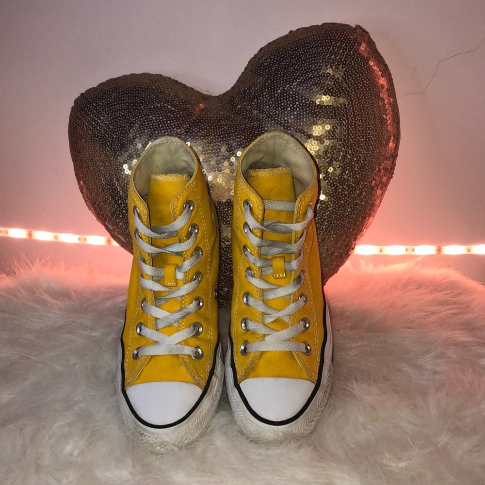 Yellow All star converse